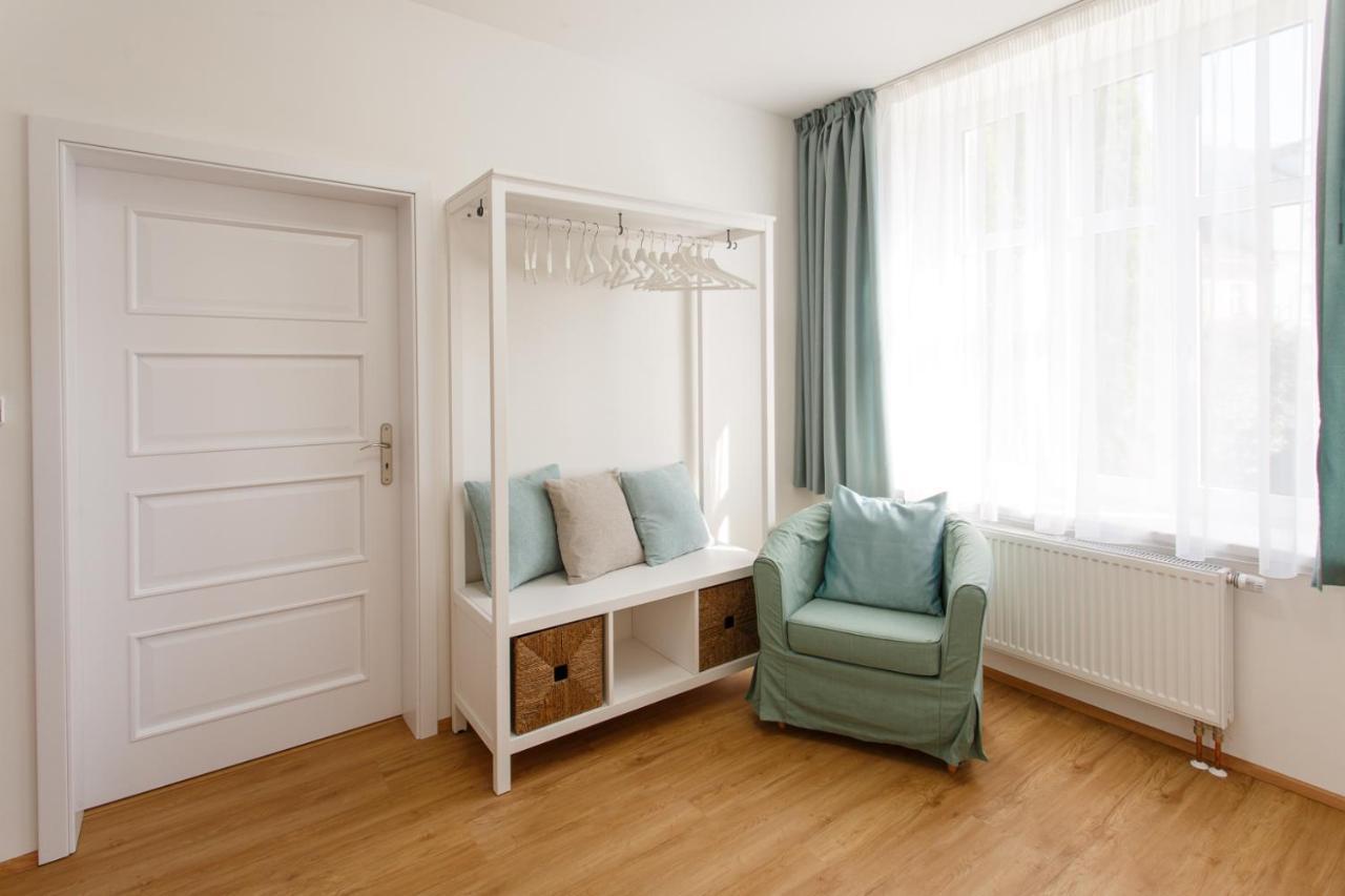 Apartments Villa Whitehouse اوسترافا المظهر الخارجي الصورة