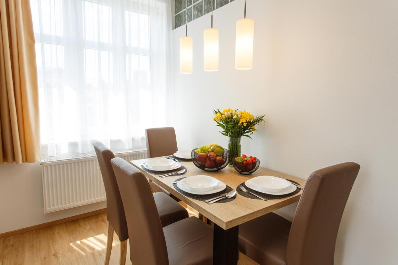 Apartments Villa Whitehouse اوسترافا المظهر الخارجي الصورة