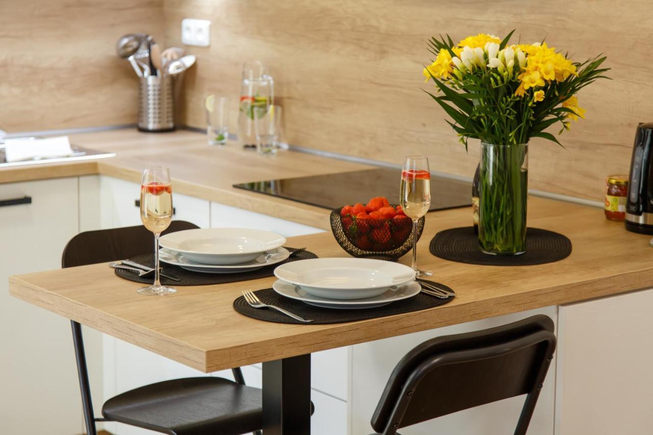 Apartments Villa Whitehouse اوسترافا المظهر الخارجي الصورة