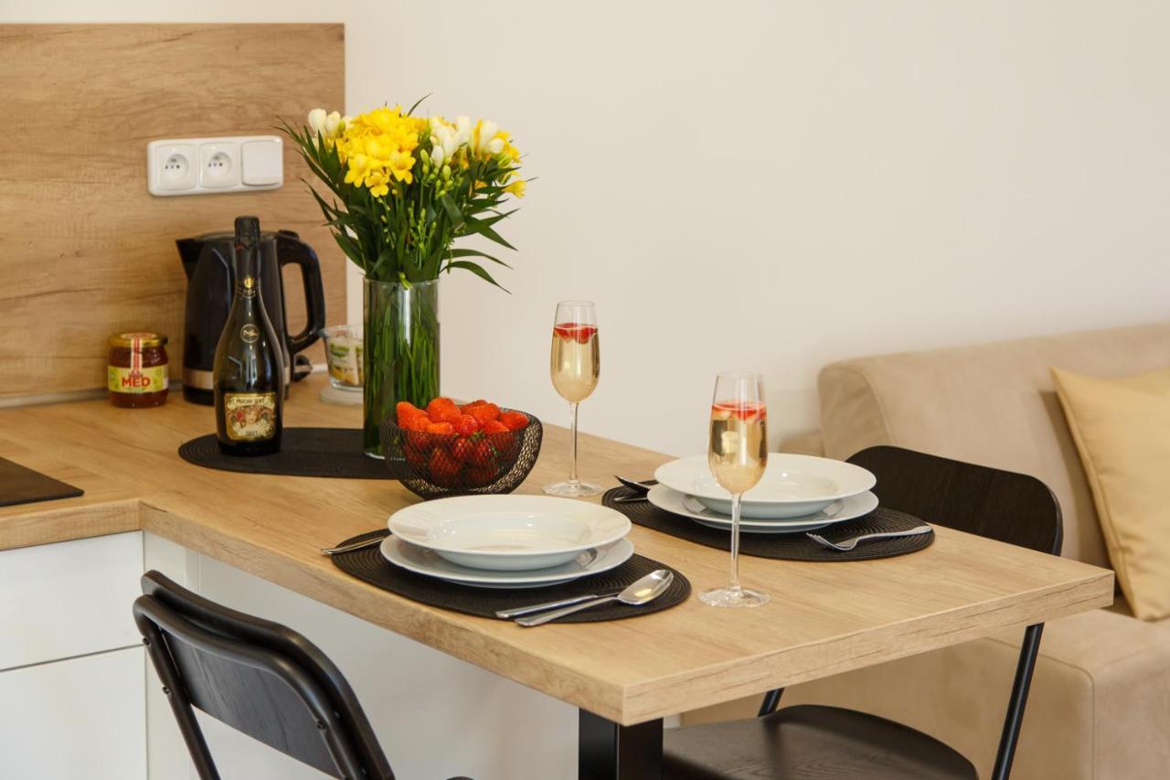 Apartments Villa Whitehouse اوسترافا المظهر الخارجي الصورة