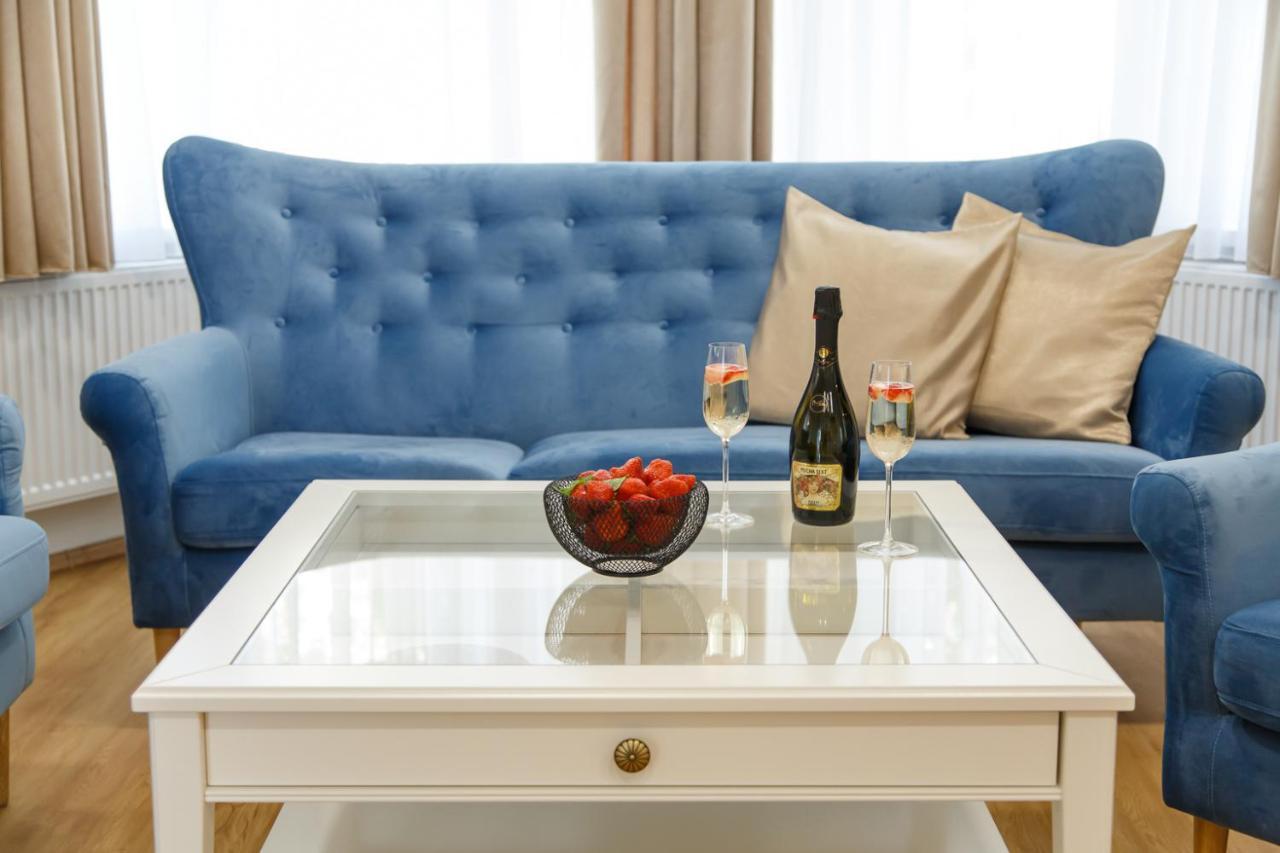 Apartments Villa Whitehouse اوسترافا المظهر الخارجي الصورة