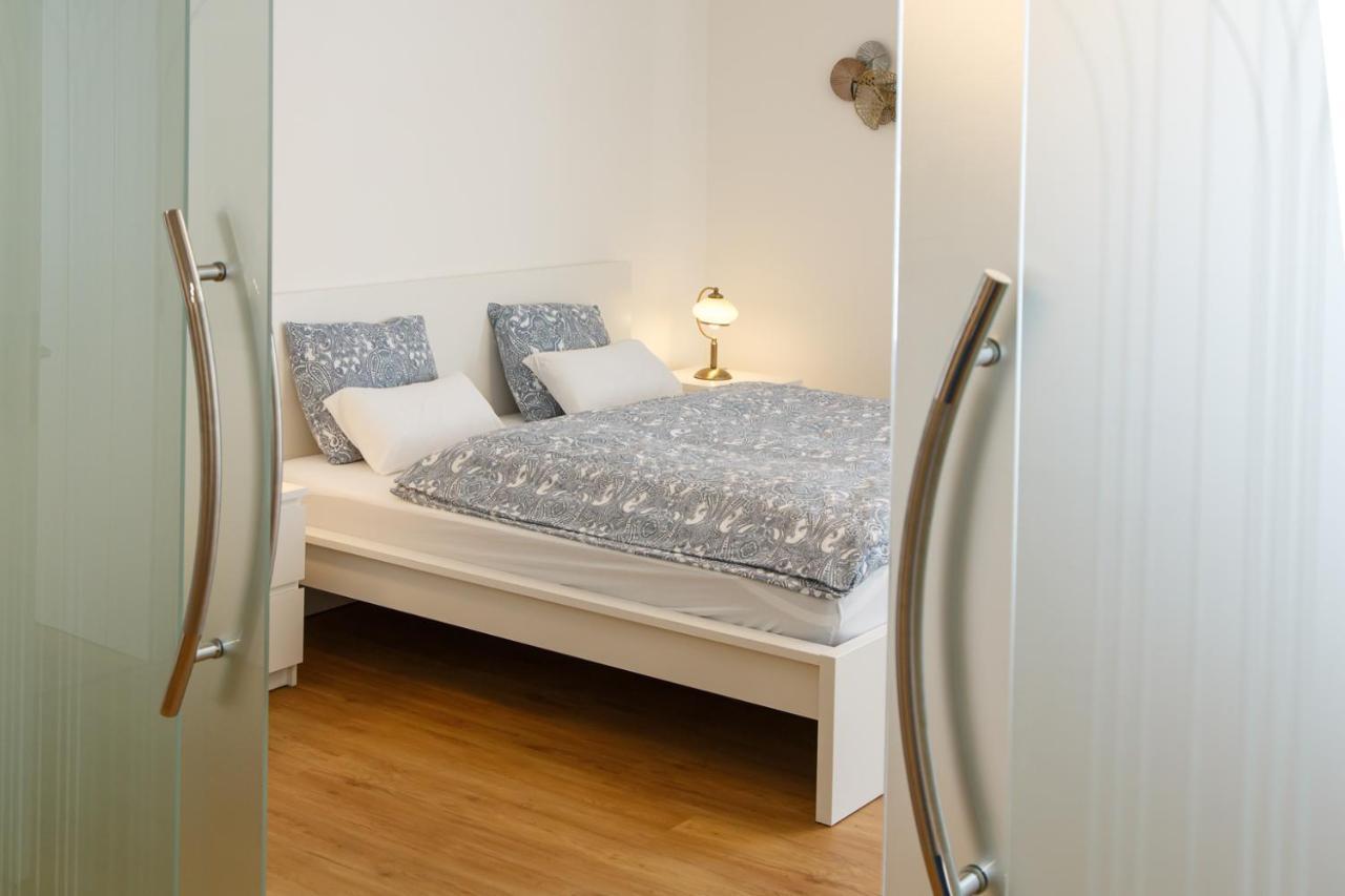 Apartments Villa Whitehouse اوسترافا المظهر الخارجي الصورة