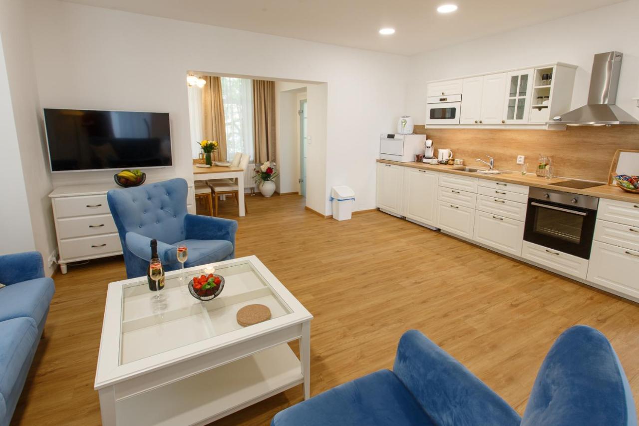 Apartments Villa Whitehouse اوسترافا المظهر الخارجي الصورة